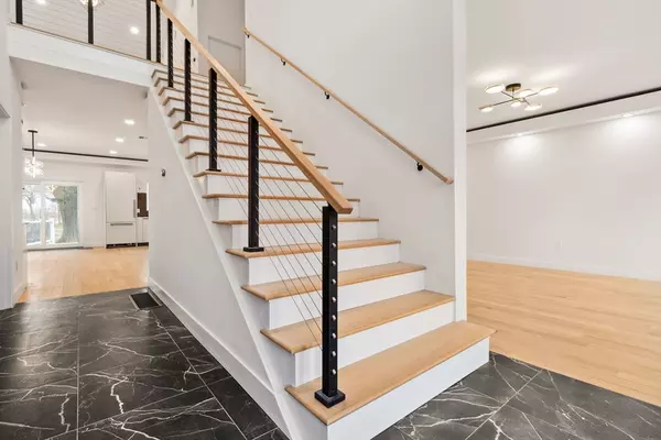 Stoneham, MA 02180,25 Waverly