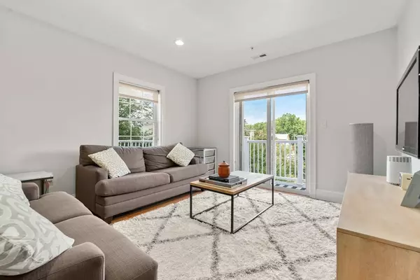 Medford, MA 02155,244 Main St #5