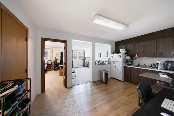 Waltham, MA 02451,31 Pond St #2