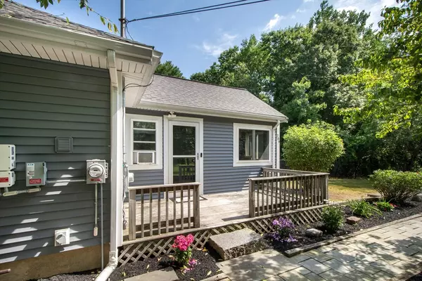 Hanson, MA 02341,209-R South St