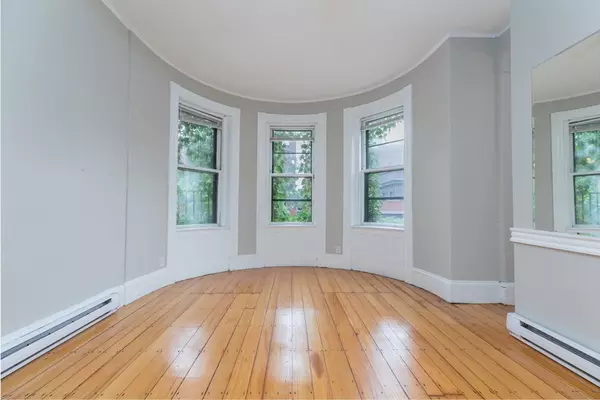 Boston, MA 02116,16 Cumberland St #3