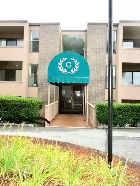 26 Shrewsbury Green Dr #A, Shrewsbury, MA 01545