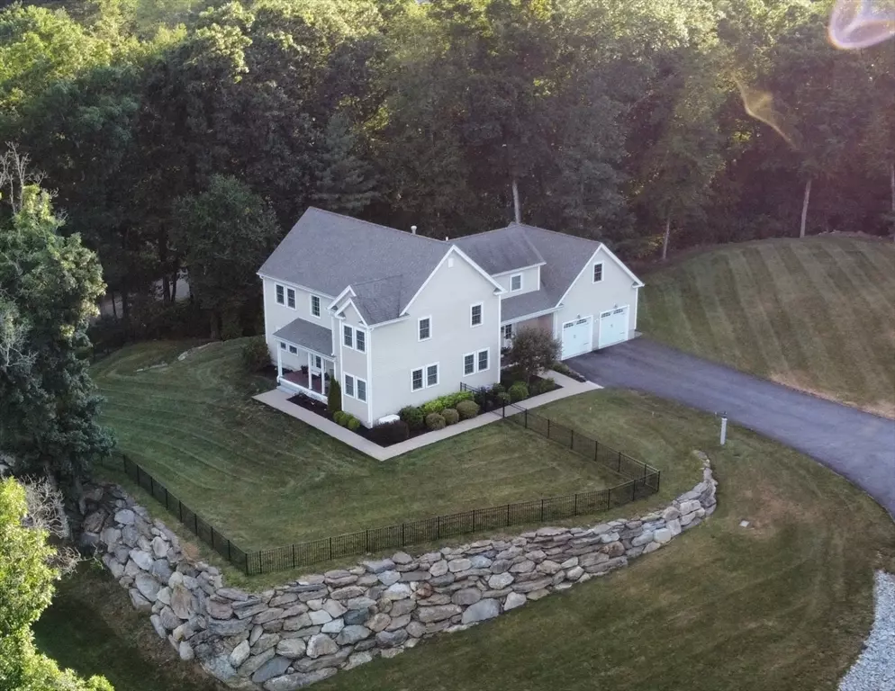 Westford, MA 01886,28 Old Lowell Rd