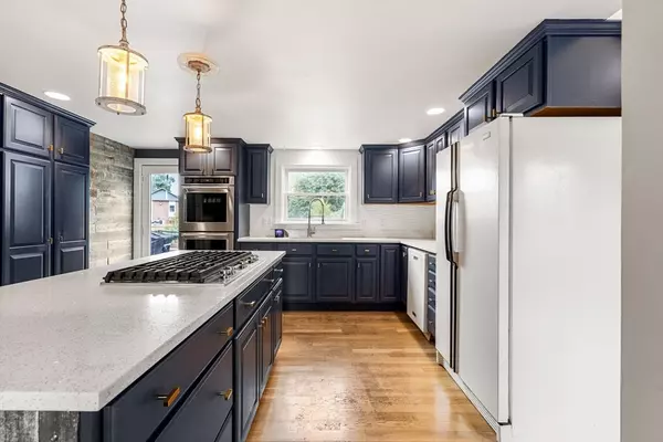 Beverly, MA 01915,5 Dipalma Rd