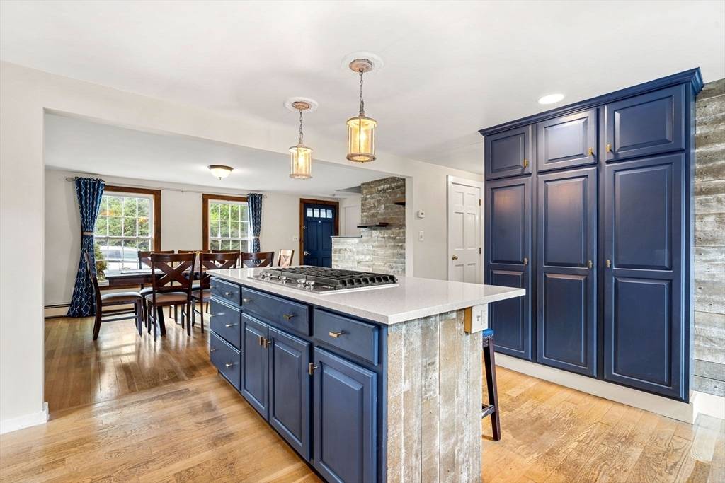 Beverly, MA 01915,5 Dipalma Rd