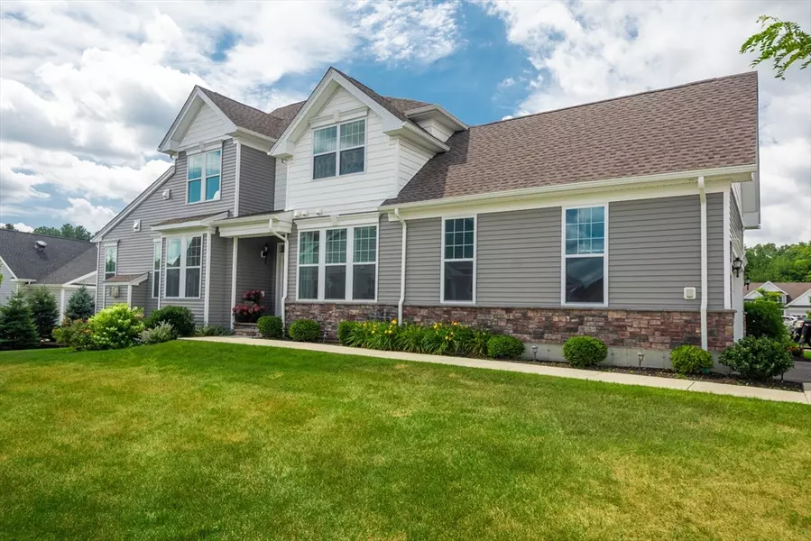 10 Lansing Way #10, Millis, MA 02054