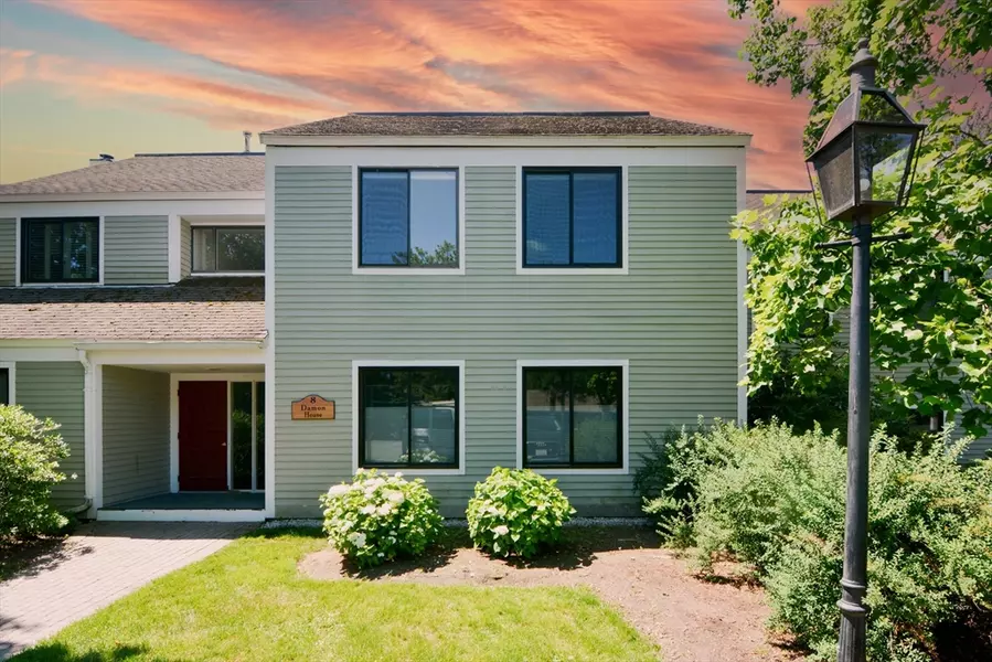 8 Concord Greene #4, Concord, MA 01742