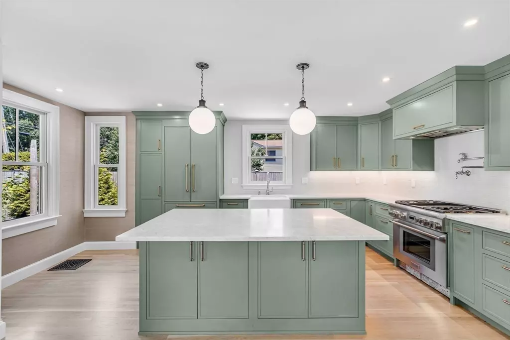 Concord, MA 01742,10 Hatch Farm Lane