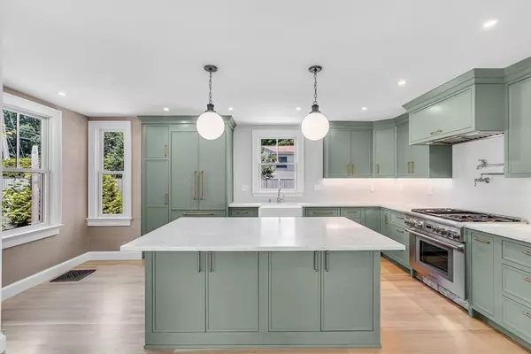 10 Hatch Farm Lane, Concord, MA 01742