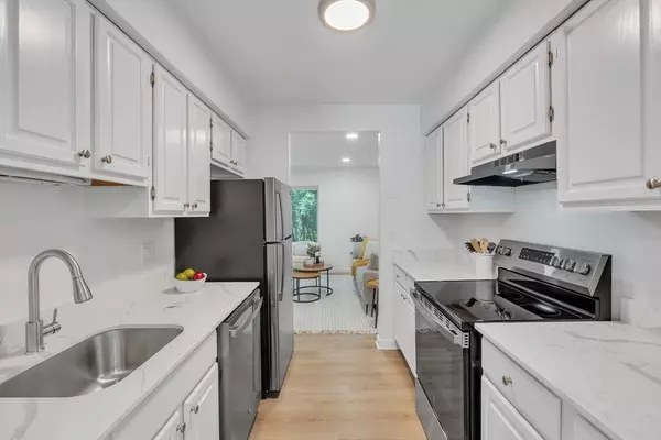 Hudson, MA 01749,111 Brigham St #13B