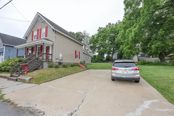 Lowell, MA 01850,98 Humphrey St