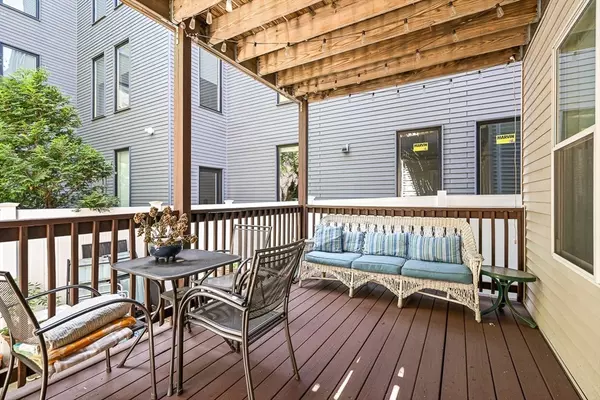 Boston, MA 02127,12 I St #1