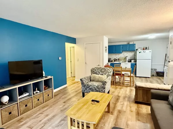 Lowell, MA 01850,132 Boylston Lane #44