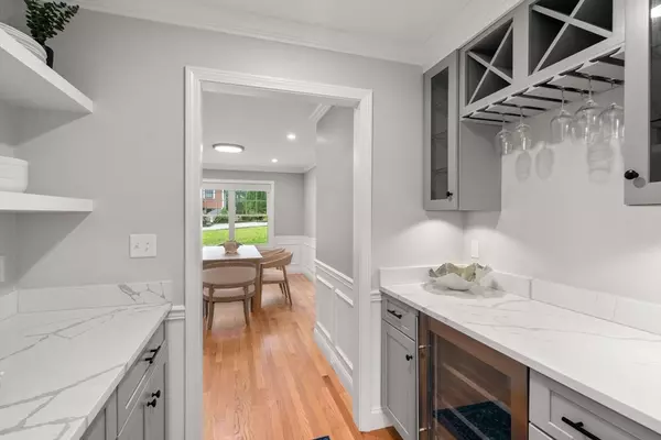 Waltham, MA 02453,15 Dorchester Street