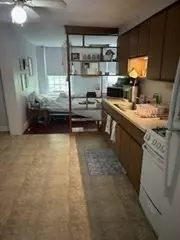 Plymouth, MA 02360,21 Leyden Street #4