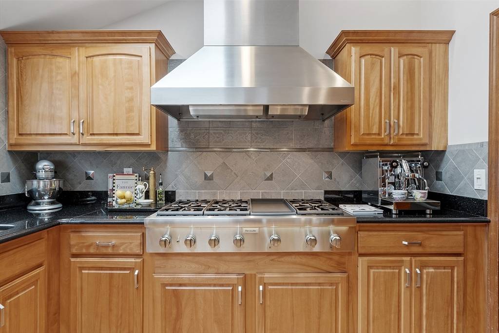 Billerica, MA 01821,9 Donald Road