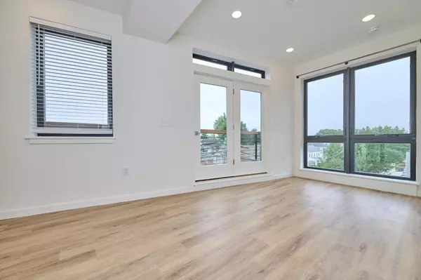 Arlington, MA 02474,80 Broadway #4C