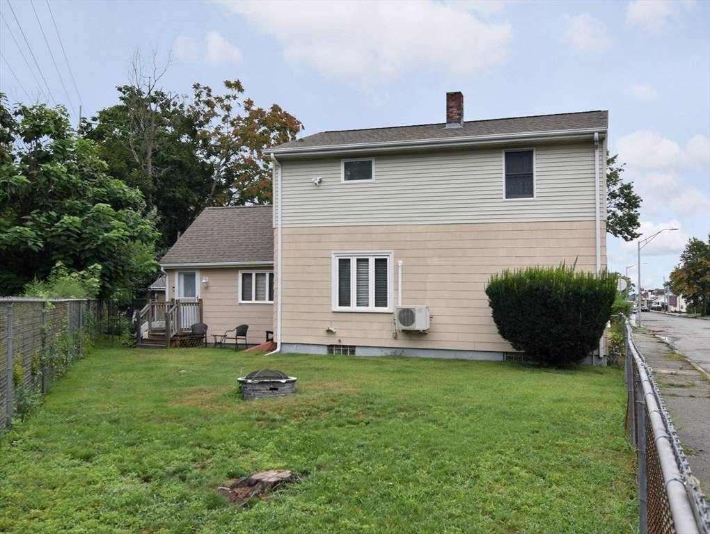 Taunton, MA 02780,261 Weir St