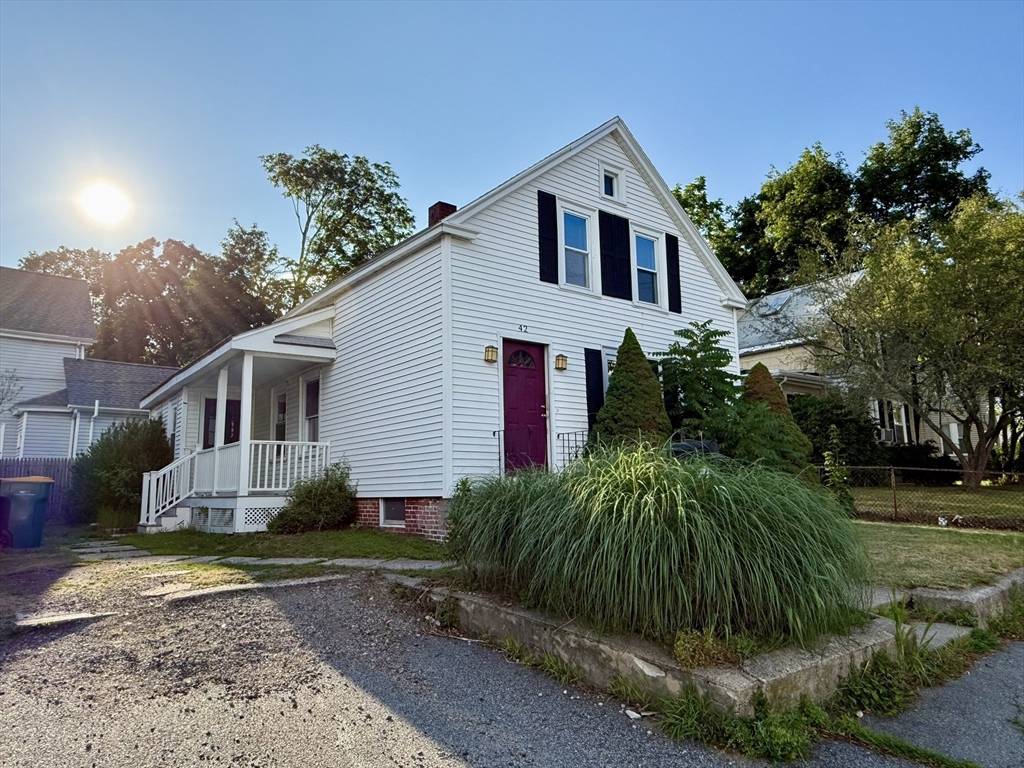 42 Broad St, North Attleboro, MA 02760