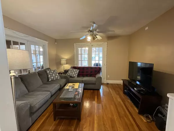 Medford, MA 02155,90 First St. #2