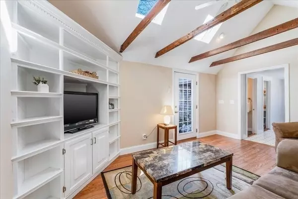 Weymouth, MA 02188,174 Washington St