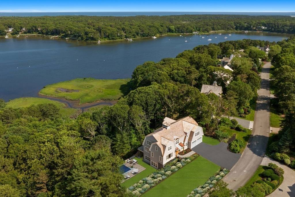 Mashpee, MA 02649,61 Shoestring Bay Road