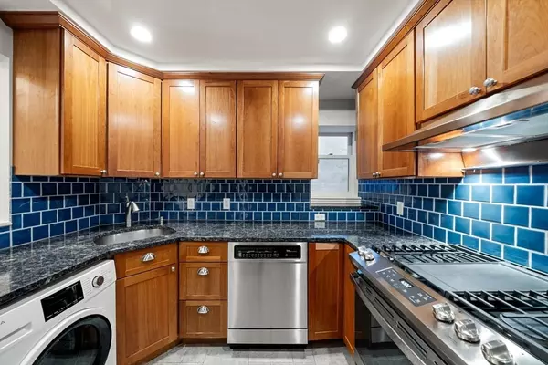 Boston, MA 02116,180 Commonwealth Ave #5