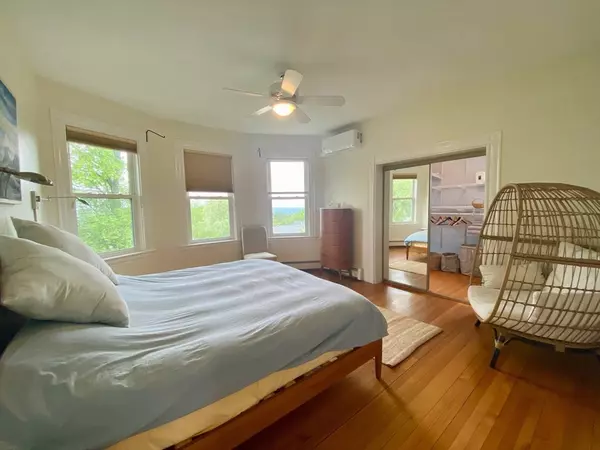 Arlington, MA 02476,90 Robbins Road #2