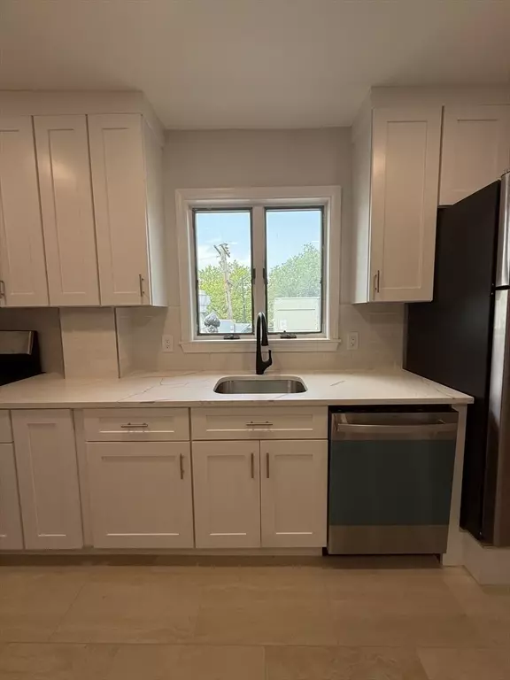Medford, MA 02155,421 Salem Street #2B