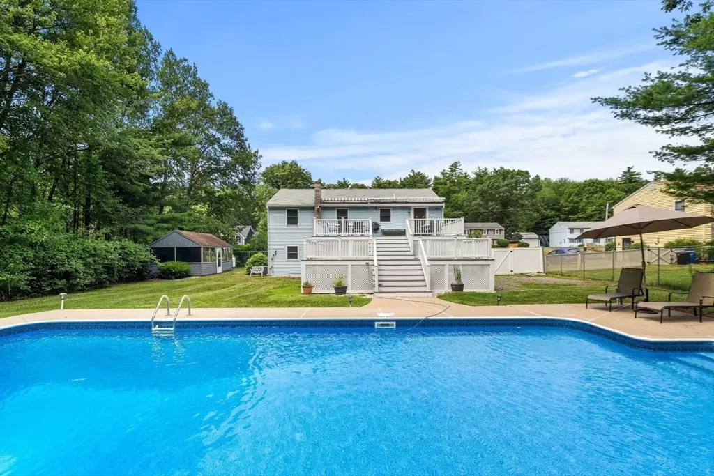 Salisbury, MA 01952,39 Jak Len Dr