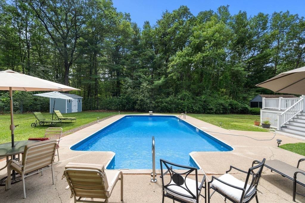 Salisbury, MA 01952,39 Jak Len Dr
