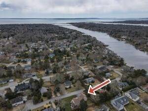 Falmouth, MA 02536,31 Seatucket Rd