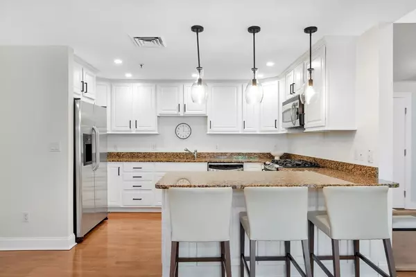 Concord, MA 01742,95 Conant Street #404