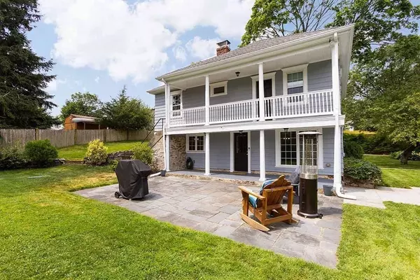 18 Brook Hill Dr, Seekonk, MA 02771