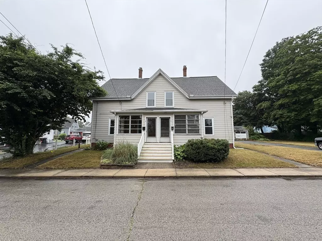 Amesbury, MA 01913,2-4 Elmwood Street