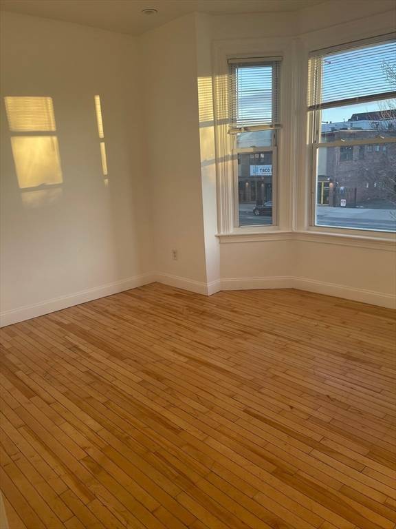 Somerville, MA 02145,55 Broadway St #11