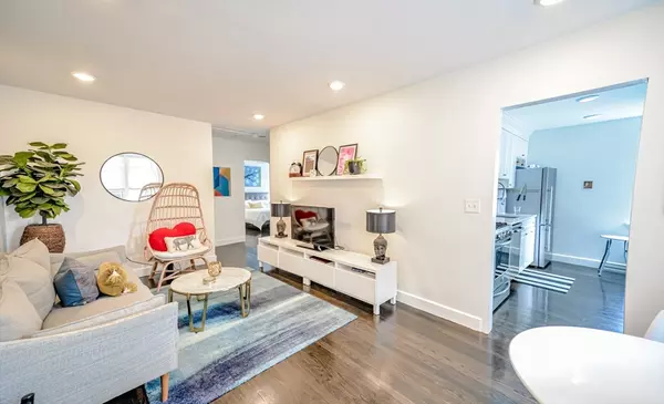 Boston, MA 02127,145 Farragut Rd #3
