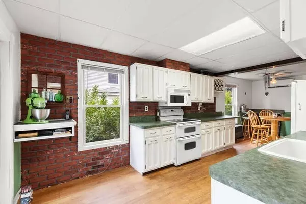 Lynn, MA 01902,69 Hawthorne St