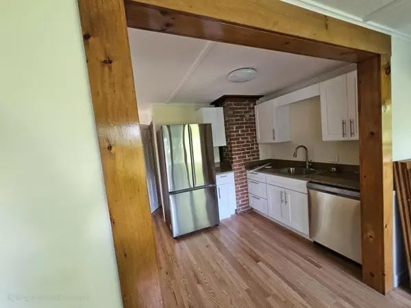 Greenfield, MA 01301,581 Bernardston Road