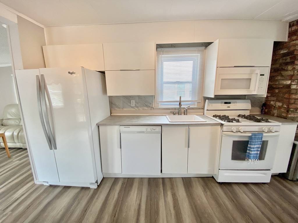 Hull, MA 02045,567 Nantasket Ave
