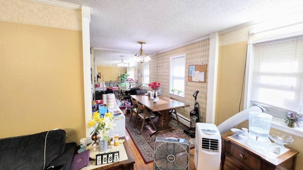 Agawam, MA 01001,261 Regency Park Dr #261