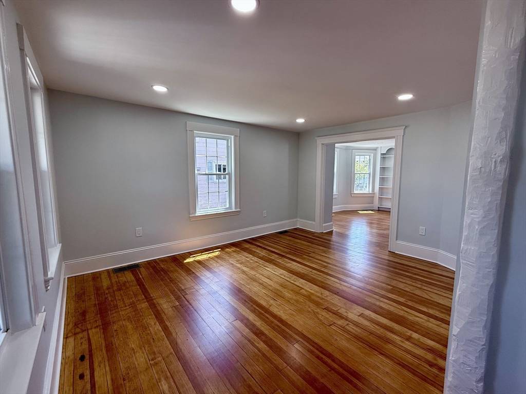 Danvers, MA 01923,61 Poplar St