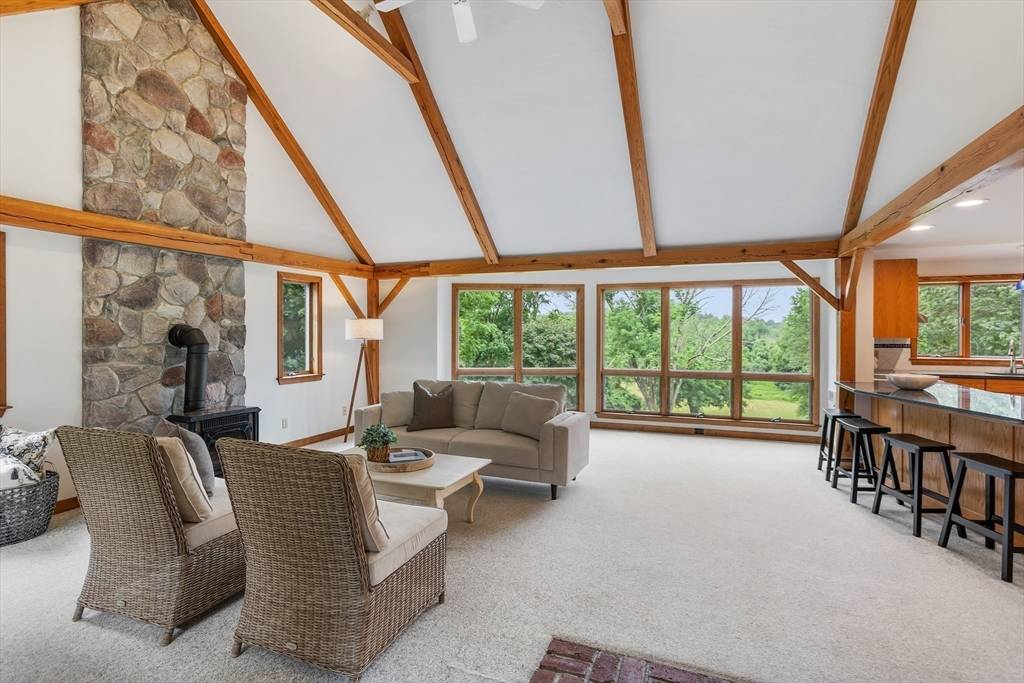 Boxborough, MA 01719,444 Middle Road