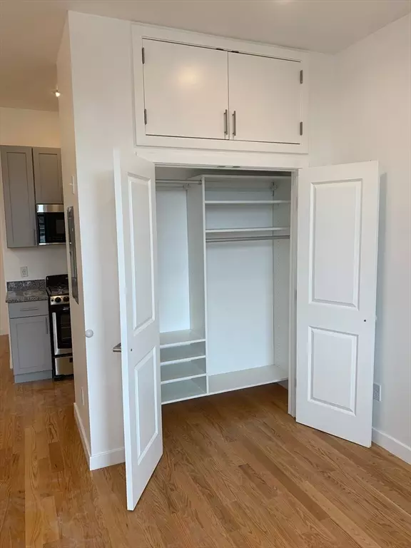 Lynn, MA 01901,64 Market St #302