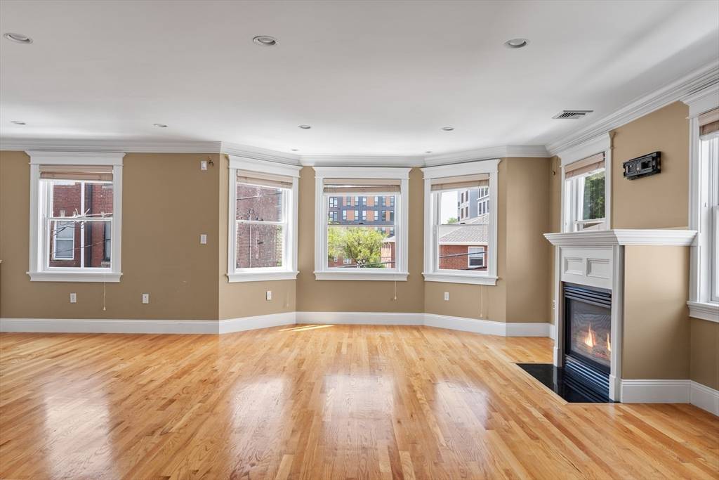 Boston, MA 02127,210-212 W 9th Street #2