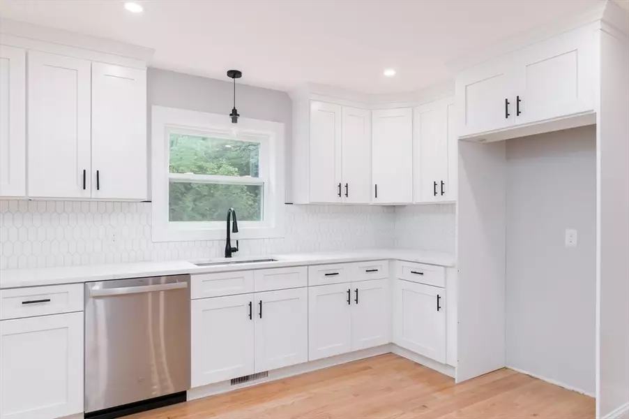 36 Hiland Road, Charlton, MA 01507