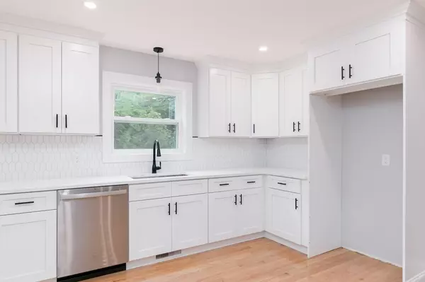 36 Hiland Road, Charlton, MA 01507