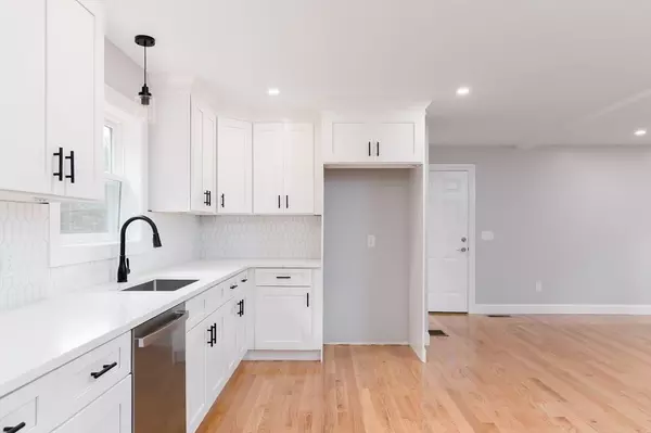 Charlton, MA 01507,36 Hiland Road