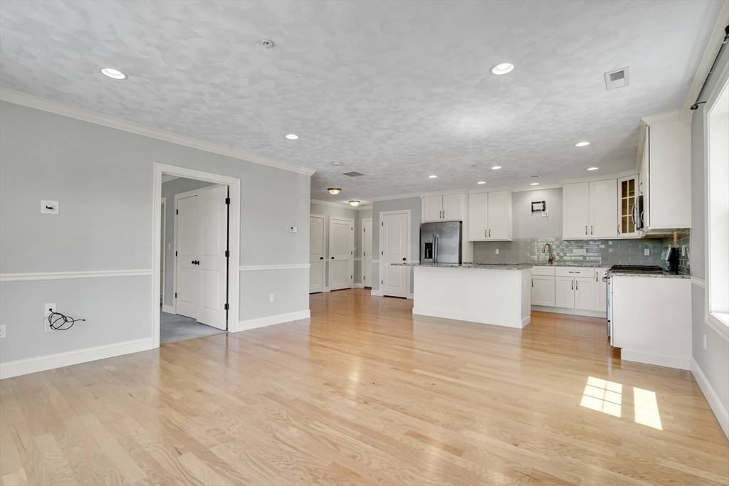 Wilmington, MA 01887,15 Church St ## 201