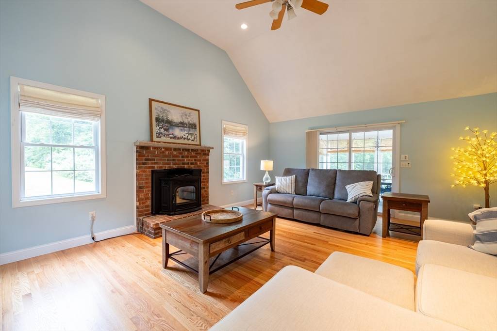 Groton, MA 01450,37 Cow Pond Brook Rd